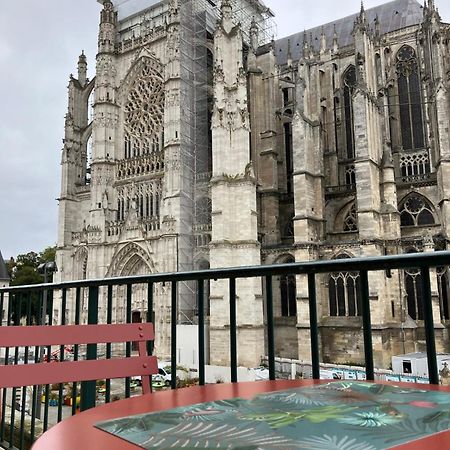 Lovely Appartement Vue Cathedrale Beauvais Extérieur photo